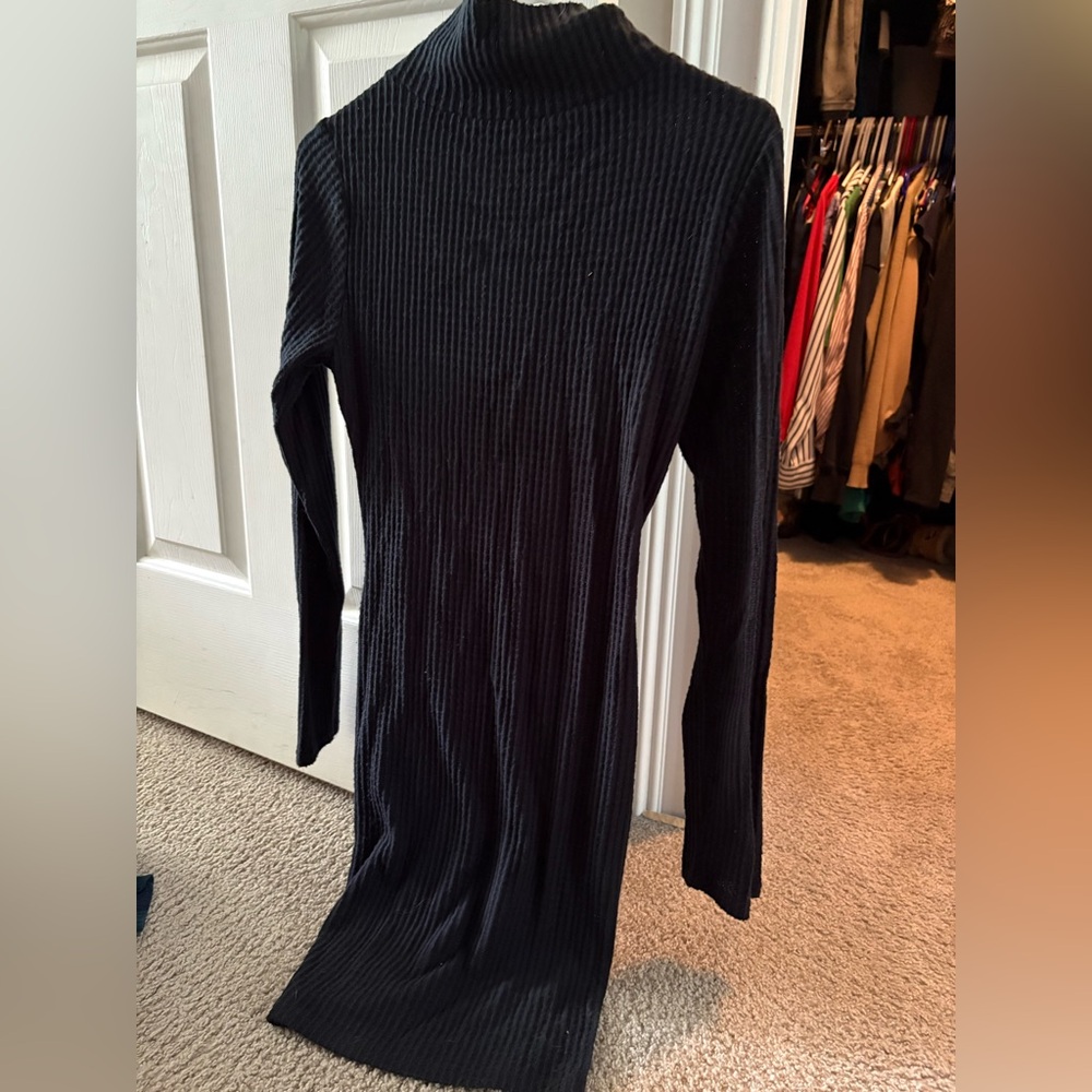 VENUS Black Long Sleeve Ribbed Dress